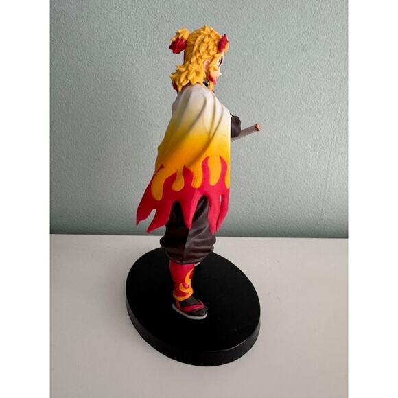 Demon Slayer Kimetsu no Yaiba Flame Hashira Kyojuro Rengoku 7" Action Figure Toy - Picture 6 of 8